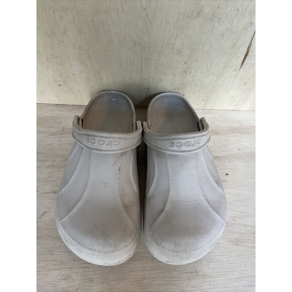 Crocs Womens Size 8 Classic Comfort Clogs Tan Beige Slip-On Waterproof Garden - Picture 2 of 9